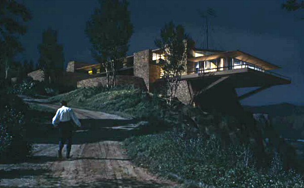 North-by-Northwest-Hitchcock-movie-Vandamm-house-3