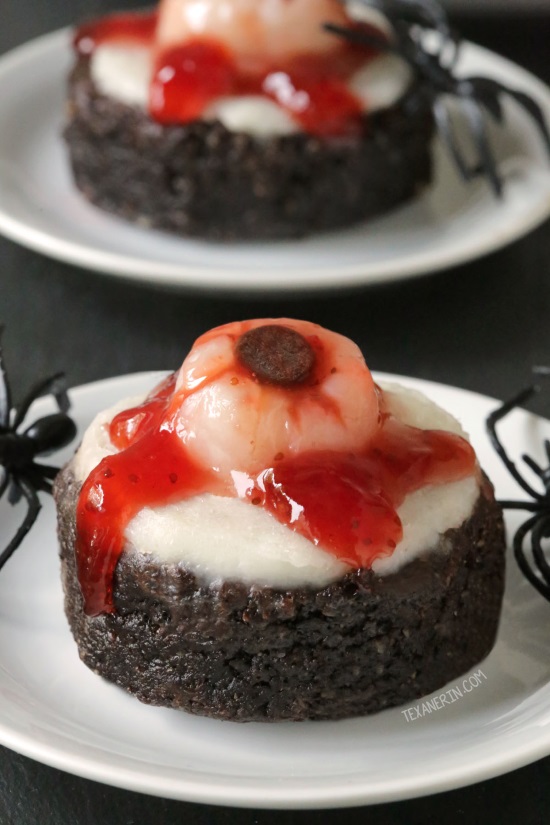 Paleo-Bloody-Eyeball-Brownies Halloween recipes for Vegan, Veggie and gluten-free