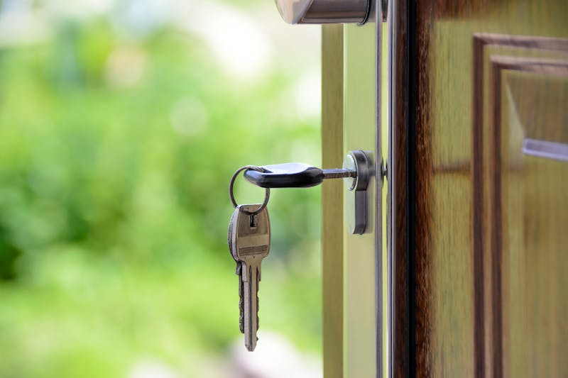 Accessing Up-to-Date Listings is crucial for Estate Agents